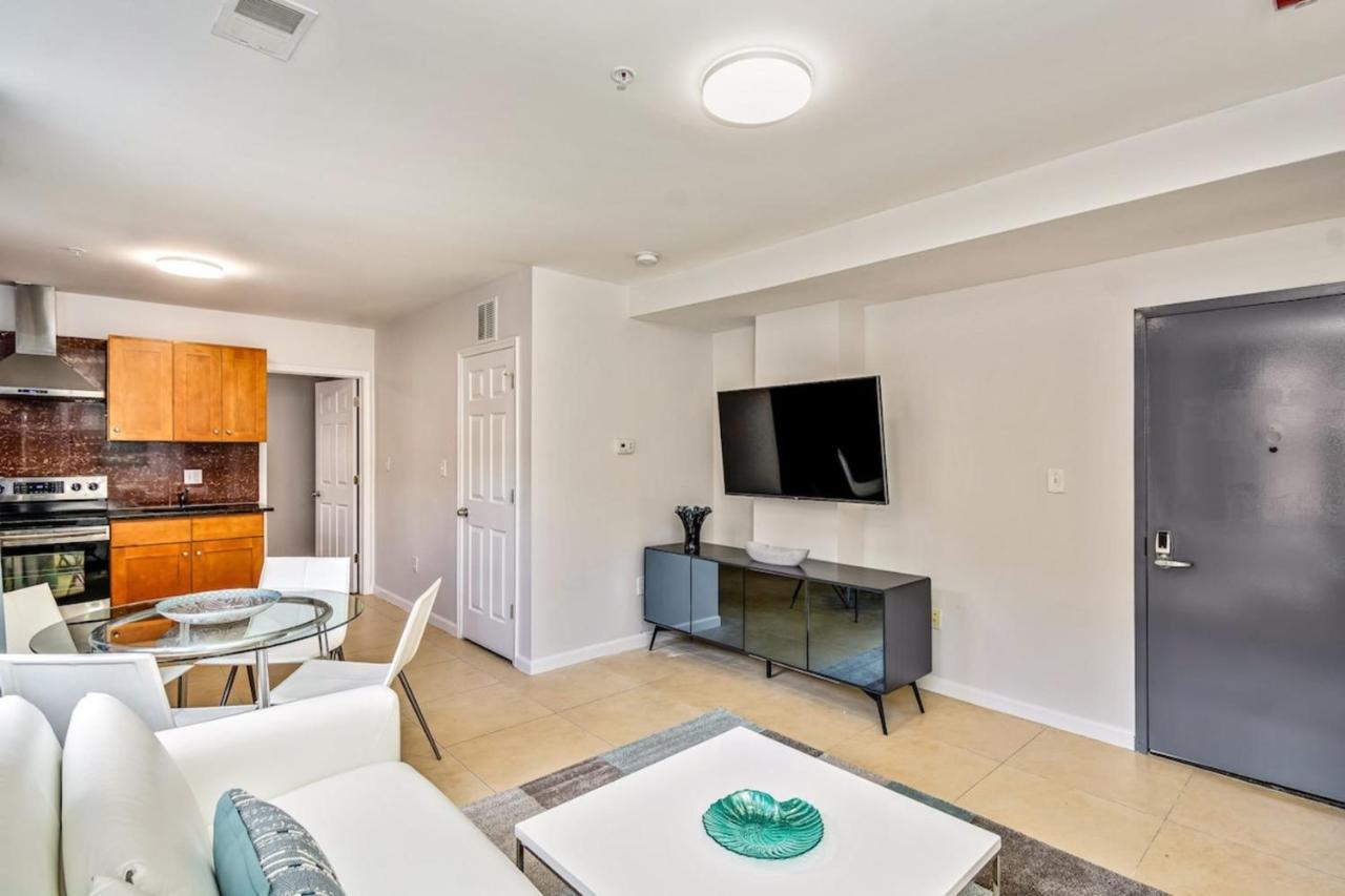 Stylish & Great Location Next To The Convention Center Apartment Philadelphia Exterior foto